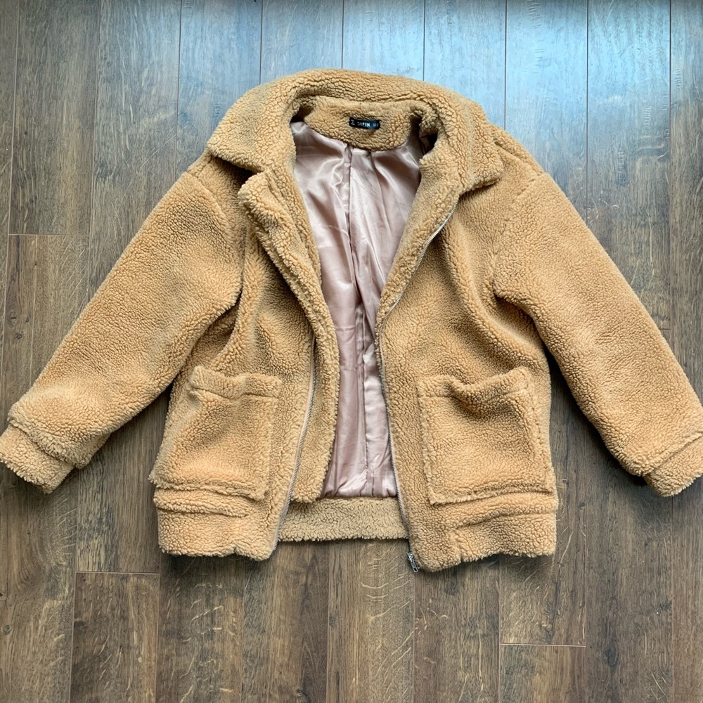 Camel-colored oversized teddy jacket